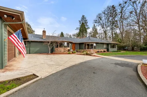 1117 NE Memorial Drive Grants Pass OR 97526