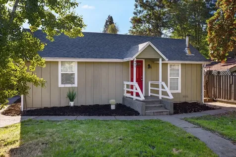 405 NW Dimmick Street Grants Pass OR 97526