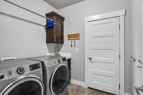 61089 SE Echo Lake Court Bend OR 97702