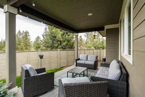 61089 SE Echo Lake Court Bend OR 97702