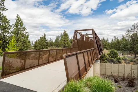 61089 SE Echo Lake Court Bend OR 97702