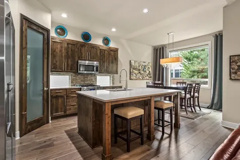 3053 NW Clubhouse Drive Bend OR 97703