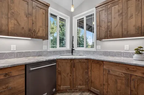 8081 SW Paious Drive Culver OR 97734
