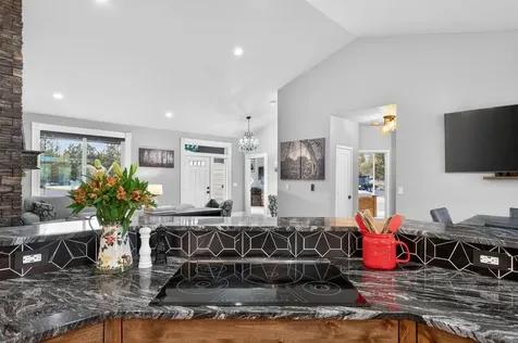 8081 SW Paious Drive Culver OR 97734