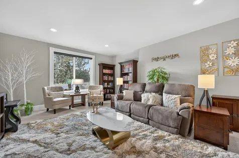 8081 SW Paious Drive Culver OR 97734