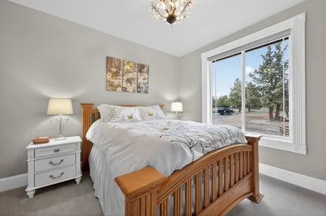 8081 SW Paious Drive Culver OR 97734