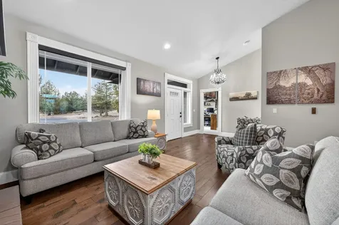 8081 SW Paious Drive Culver OR 97734