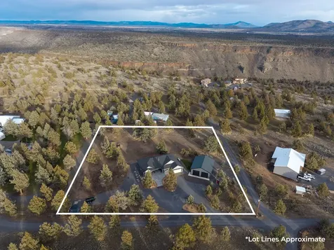 8081 SW Paious Drive Culver OR 97734