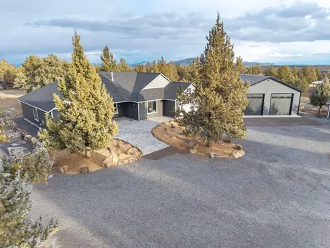 8081 SW Paious Drive Culver OR 97734