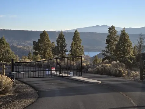 10033 SE Pavati Drive Prineville OR 97754
