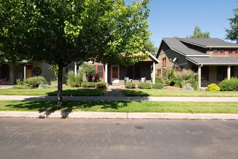 335 S Cottonwood Street Sisters OR 97759