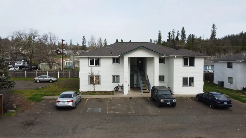 50 Dion Court Shady Cove OR 97539