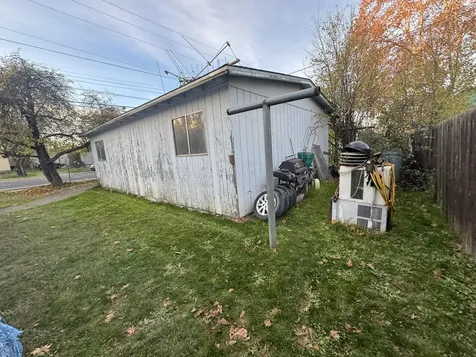 1052 W 12th Street Medford OR 97501