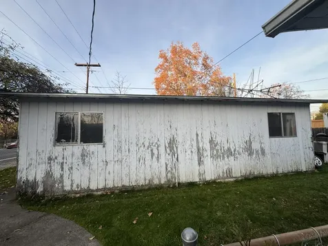 1052 W 12th Street Medford OR 97501