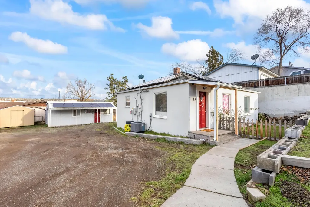 433 SE 9th Street Madras OR 97741