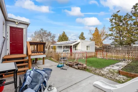 433 SE 9th Street Madras OR 97741