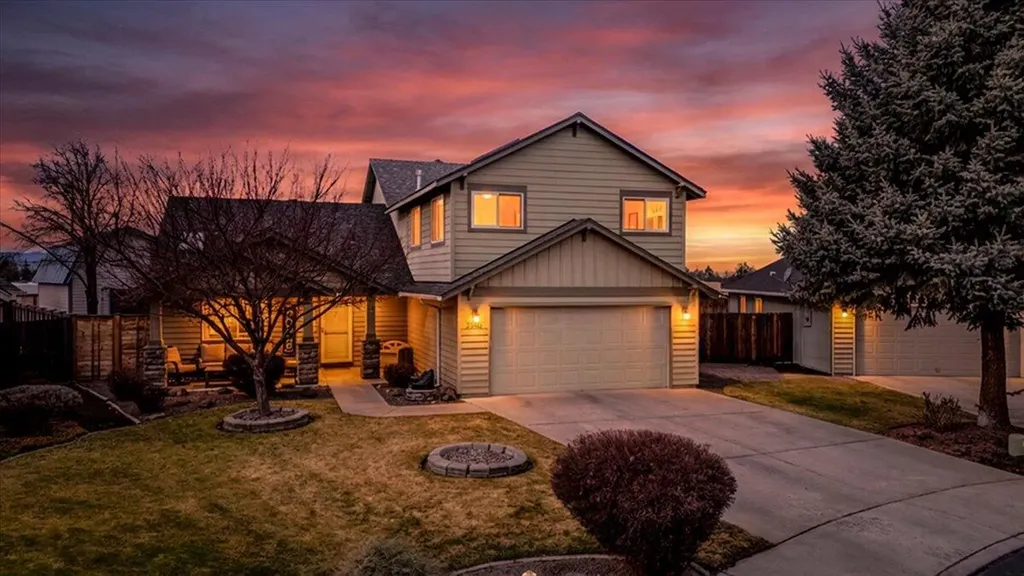 2240 NW Oak Court Redmond OR 97756