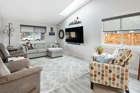 2240 NW Oak Court Redmond OR 97756