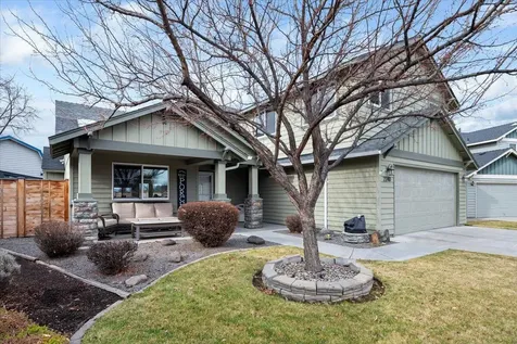 2240 NW Oak Court Redmond OR 97756