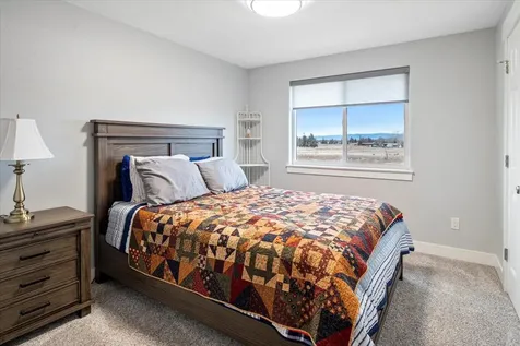 2240 NW Oak Court Redmond OR 97756