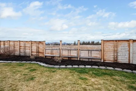 2240 NW Oak Court Redmond OR 97756