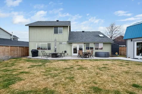 2240 NW Oak Court Redmond OR 97756