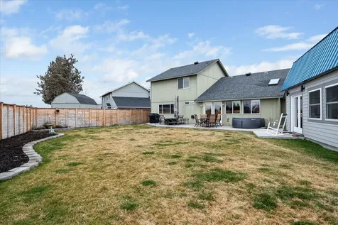 2240 NW Oak Court Redmond OR 97756