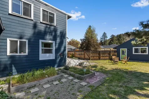 924 NE 9th Street Bend OR 97701