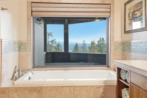 1627 NW Summit Drive Bend OR 97703