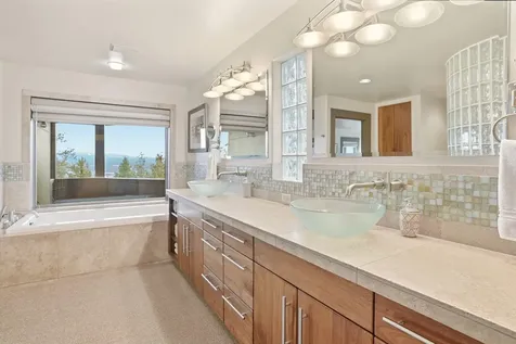 1627 NW Summit Drive Bend OR 97703