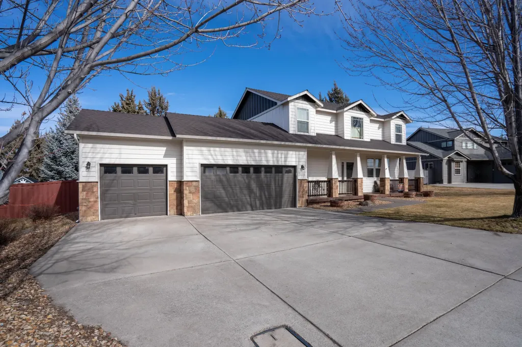 1334 SW Rimrock Way Redmond OR 97756
