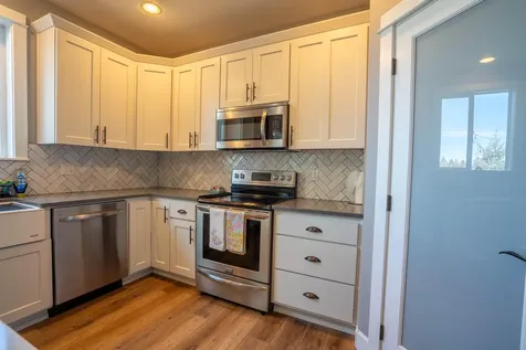 1334 SW Rimrock Way Redmond OR 97756