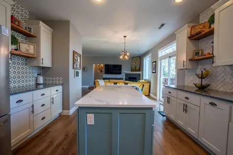 1334 SW Rimrock Way Redmond OR 97756