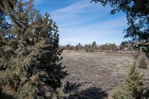 1334 SW Rimrock Way Redmond OR 97756
