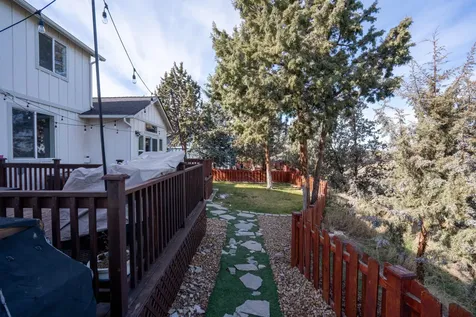 1334 SW Rimrock Way Redmond OR 97756