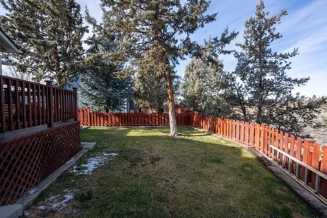 1334 SW Rimrock Way Redmond OR 97756