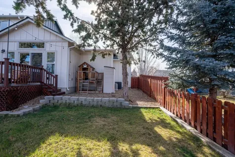 1334 SW Rimrock Way Redmond OR 97756