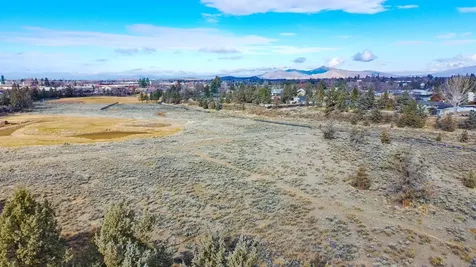 1334 SW Rimrock Way Redmond OR 97756