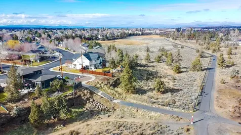 1334 SW Rimrock Way Redmond OR 97756