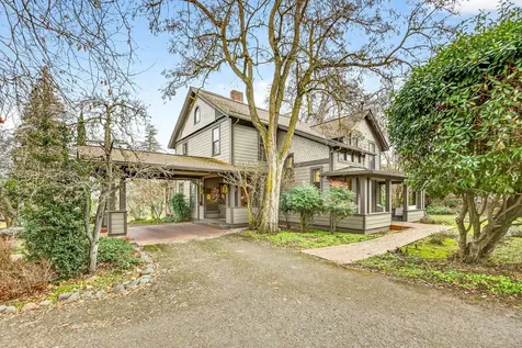 668 N Main Street Ashland OR 97520