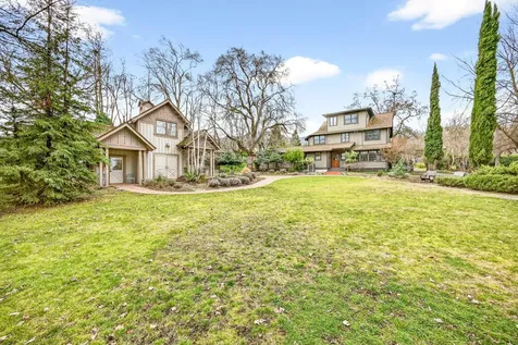 668 N Main Street Ashland OR 97520