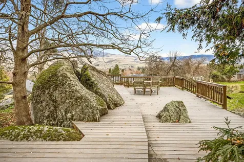 668 N Main Street Ashland OR 97520