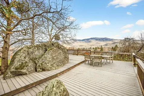 668 N Main Street Ashland OR 97520