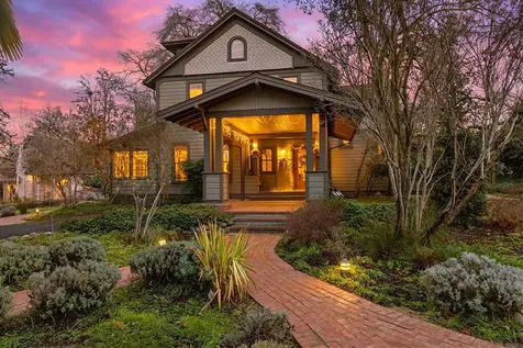 668 N Main Street Ashland OR 97520