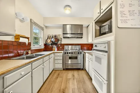 668 N Main Street Ashland OR 97520