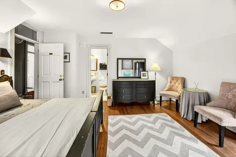 668 N Main Street Ashland OR 97520