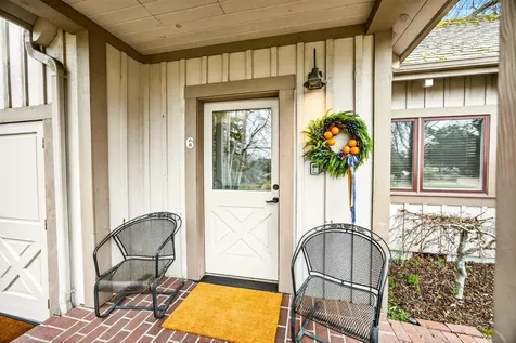 668 N Main Street Ashland OR 97520