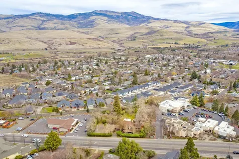 668 N Main Street Ashland OR 97520