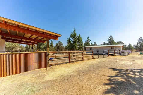 16264 SW Majestic View Lane Powell Butte OR 97753