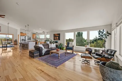 16264 SW Majestic View Lane Powell Butte OR 97753